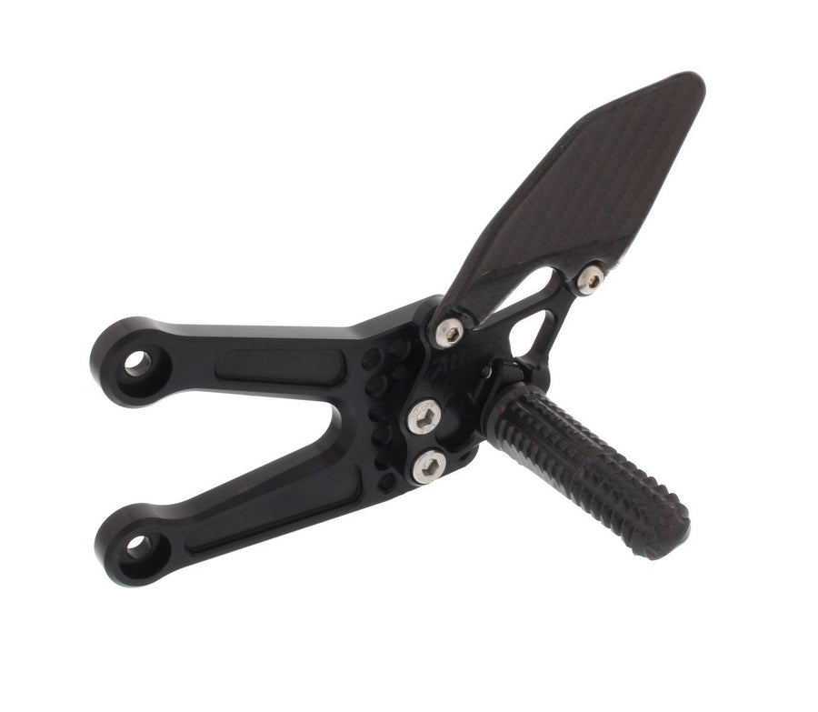 Rear Set Kit with Shift Lever, GSXR1000 17 - , Black 423110B