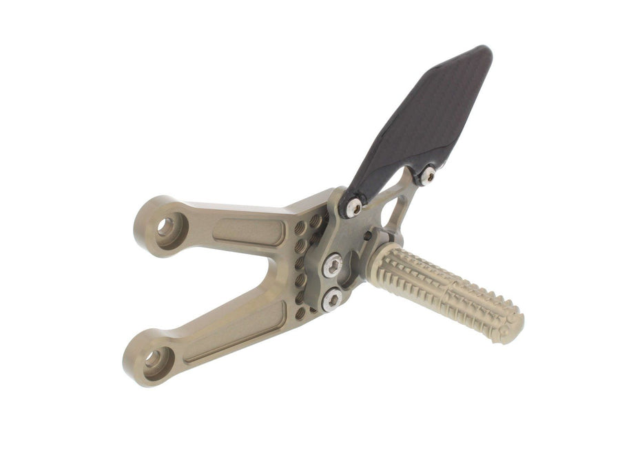 Rear Set Kit with Shift Lever, GSXR1000 17 - , Aero Hard 423110G