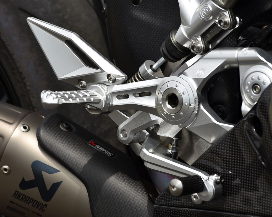 MOTOCORSE Machined from solid complete riding adjustable footpegs kit Panigale V4 Colore
