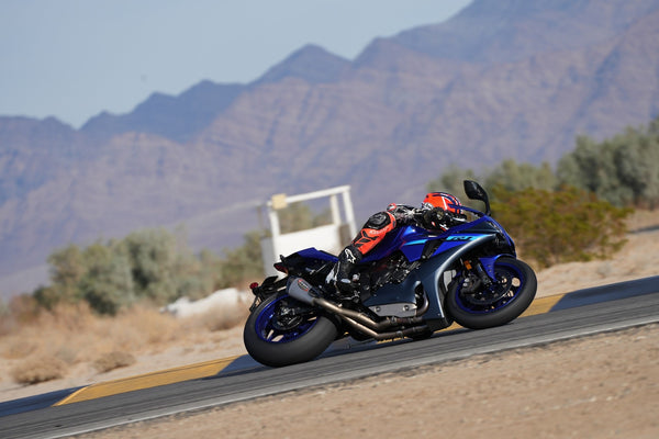 YZF-R1/M/S 15-25 ALPHA-T Stainless 3/4 Exhaust