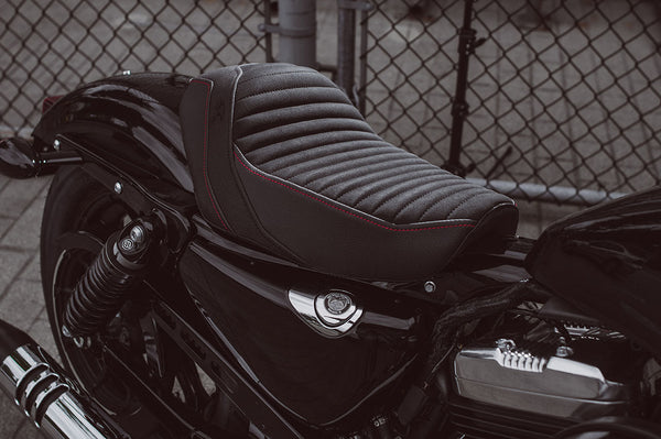 Harley Davidson | Iron 1200 18-20 | Classic | Rider Seat Cover