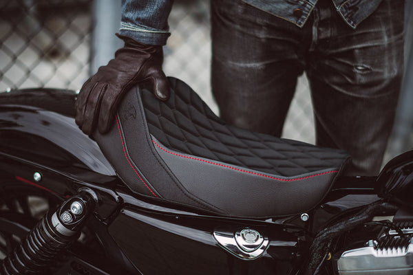 Harley Davidson | Iron 1200 18-20 | Hex-Diamond | Rider Seat Cover