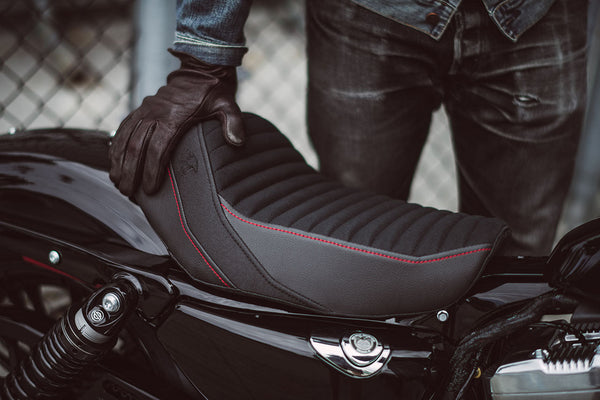 Harley Davidson | Iron 1200 18-20 | Classic | Rider Seat Cover