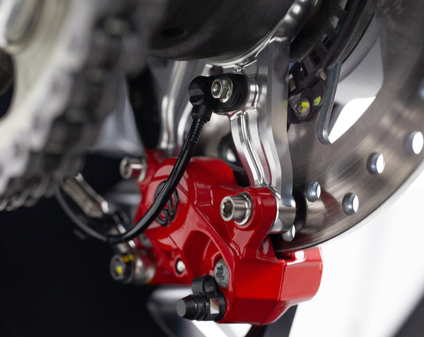 Brembo 84mm P2-34 Rear Brake Caliper Mount Bracket Kit with Titanium Bolts - Ducati Multistrada V4 RS / Pikes Peak 2