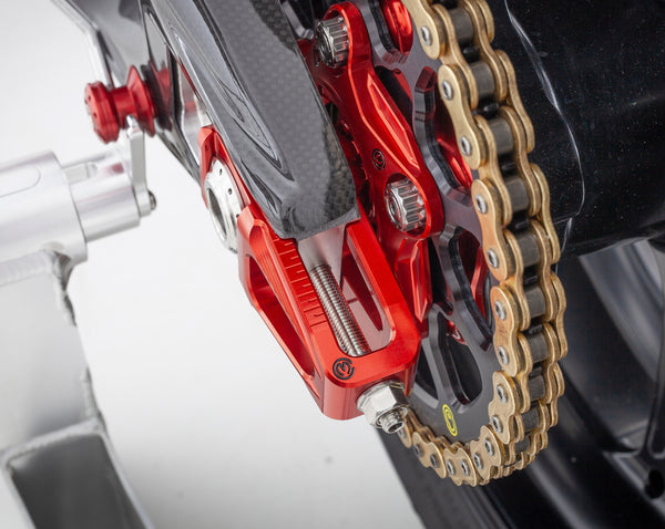 Pair of chain tensioner sliders with support for "SUPREME TECHNOLOGY OVERSUSPENSION RESONATOR" - Panigale/Streetfighter V4 2025 4