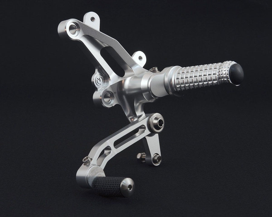 Kit pedane regolabili per Ducati Streetfighter 1