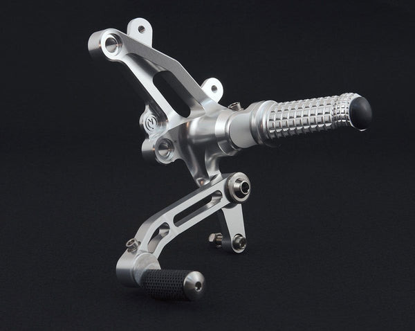Kit pedane regolabili per Ducati Streetfighter 1