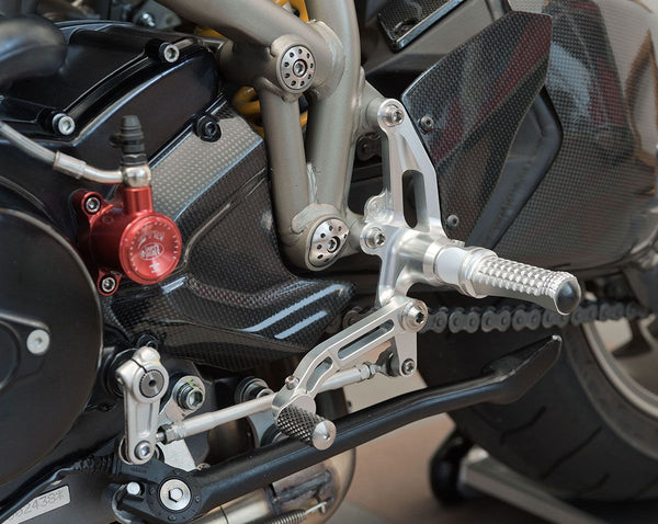 Kit pedane regolabili per Ducati Streetfighter 4