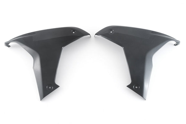 MOTOCORSE SIDE PANELS - SET - DUCATI MULTISTRADA V4 (2021-) Trama del carbonio e finitura superficiale - 200P – Plain Lucido 1