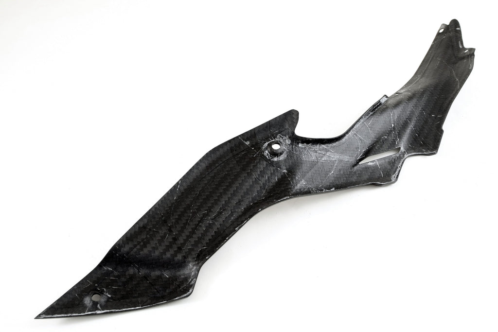 MOTOCORSE Under tank side panels - set Trama del carbonio e finitura superficiale - 2