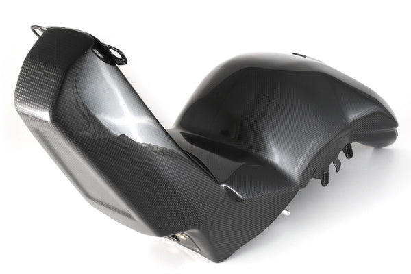 MOTOCORSE Fuel tank Trama del carbonio e finitura superficiale