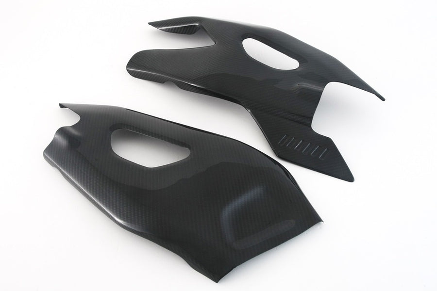 MOTOCORSE SWINGARM GUARD - SET - YAMAHA YZF-R1 (2015-) Trama del carbonio e finitura superficiale - 245T – Twill Lucido 1
