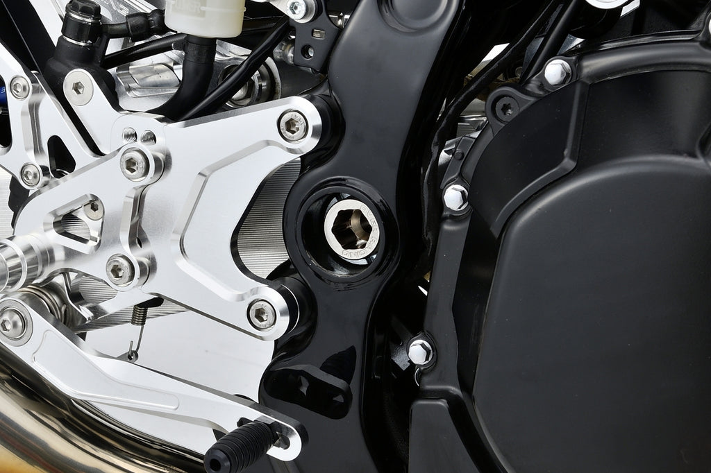 OVER Racing OVER × KOOD Chromoly Swingarm Pivot Shaft Z900RS | 43-99-PSH - image 1
