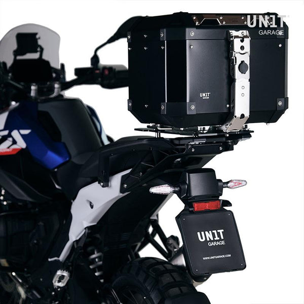 Unit Garage AL14_BL Atlas Black top case plate for original BMW R1300GS ADV luggage rack
