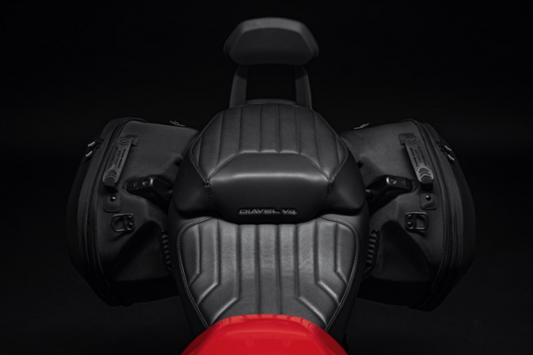 SCRAMBLER DUCATI DIAVEL V4 "Premium" rider seat