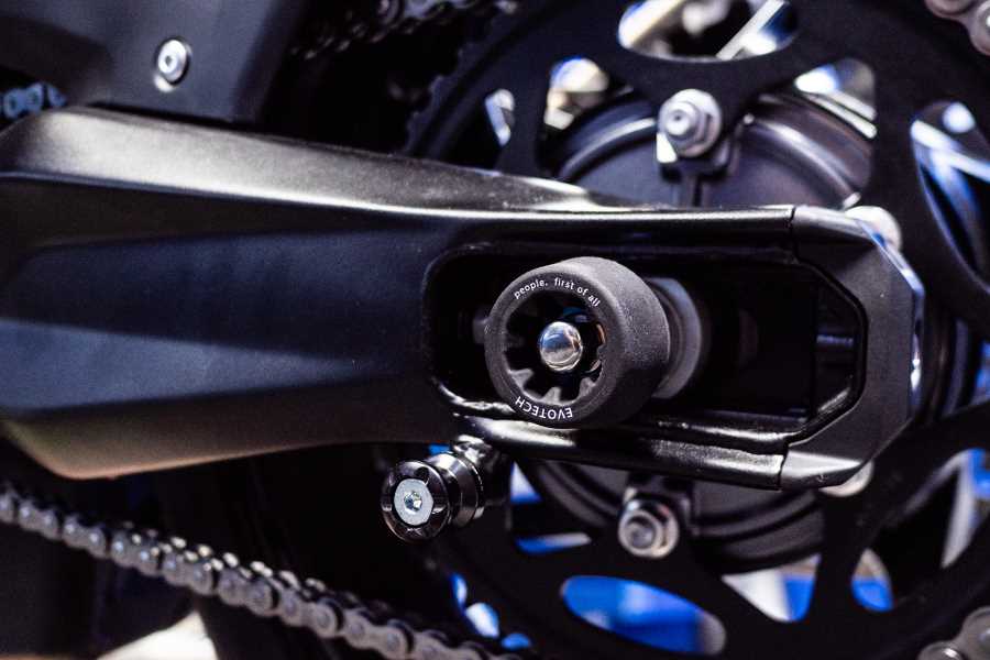 Evotech RC Triumph Tiger Sport 800 2025-2026 Rear Axle Fork Protector
