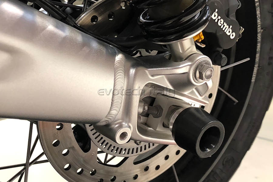 Evotech RC Triumph Scrambler 1200 XE '19-'20 Rear Axle Fork Protector