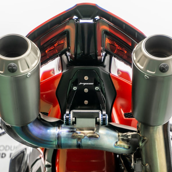 Racing rear light + Akrapovič exhaust brackets kit for Ducati Panigale V4 – JP KIT FP DU001