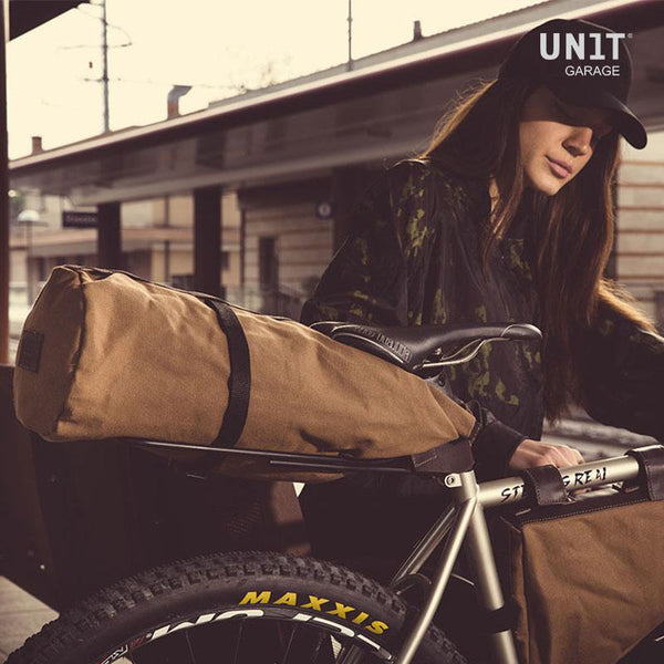 Unit Garage B007 Roll Canvas