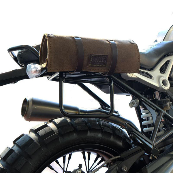 Unit Garage U009 Waxed suede Roll