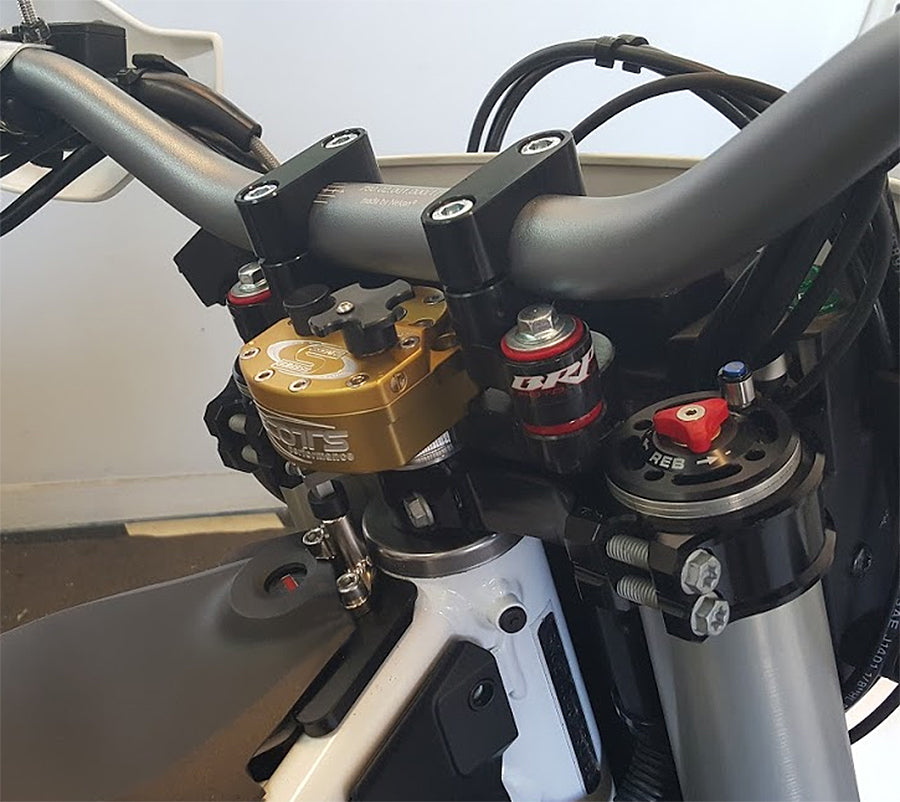 SCOTTS PERFORMANCE SUB Mount / Complete Stabilizer Kit / rubber type / using stock triple clamp DS-SUB-3529-02R