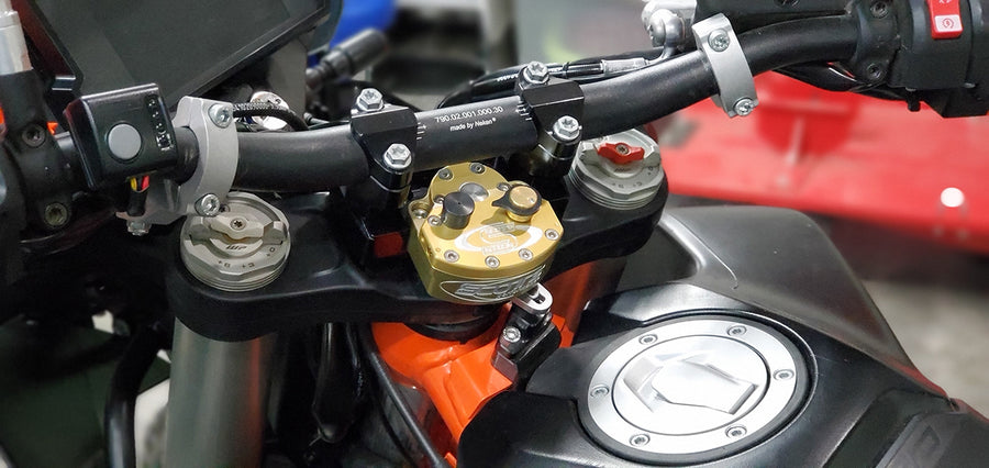 SCOTTS PERFORMANCE SUB Mount / Complete Stabilizer Kit Solid / when using stock triple clamps DS-SUB-3550-01