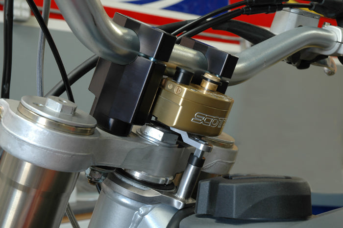 SCOTTS PERFORMANCE SUB Mount / Complete Stabilizer Kit / when using stock triple clamps DS-SUB-4558-10