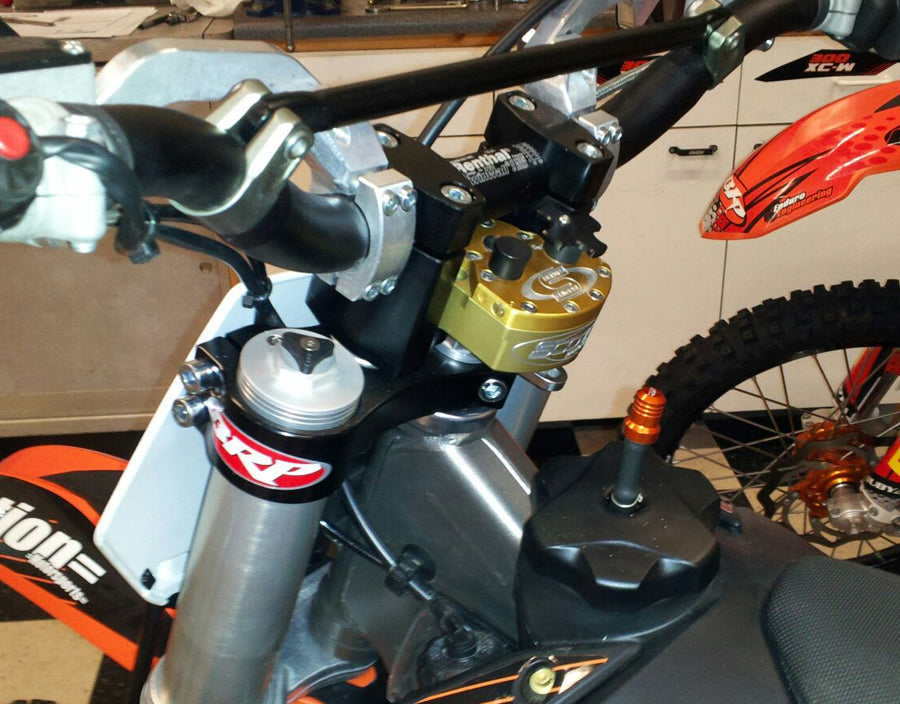 SCOTTS PERFORMANCE SUB Mount / Complete Stabilizer (weld-on Kit / when using stock triple clamps DS-SUB-4558-13