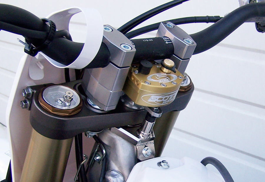 SCOTTS PERFORMANCE SUB Mount / Complete Stabilizer Kit / when using stock triple clamps DS-SUB-4722-04