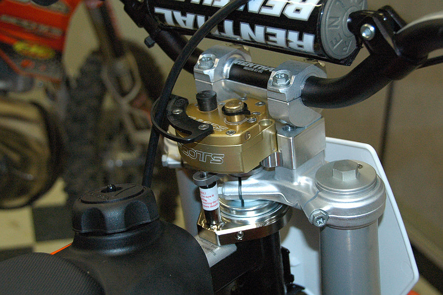SCOTTS PERFORMANCE SUB Mount / Complete Stabilizer Kit / when using stock triple clamps DS-SUB-5028-01