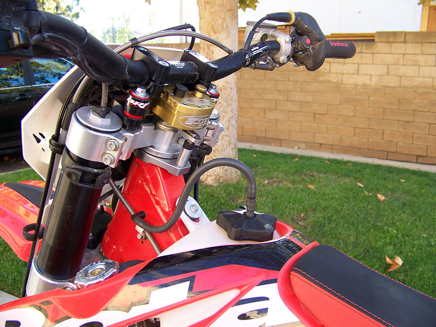 SCOTTS PERFORMANCE SUB Mount / Complete Stabilizer Kit / Rubber type / using stock triple clamps DS-SUB-5826-03R