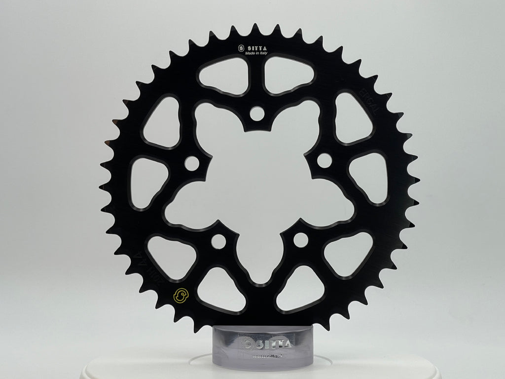 Sitta 201H black 44-tooth series illustration; supplied tooth count and chain pitch follow the selected SKU.