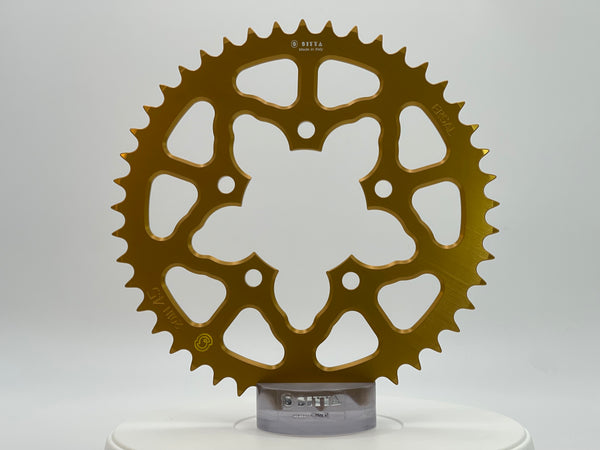 Sitta 201H gold 45-tooth series illustration; supplied tooth count and chain pitch follow the selected SKU.
