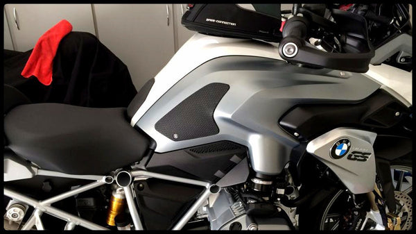 TECHSPEC Tank Grip Pads for BMW R1200GS Water-Cooled (13+) — photo 2