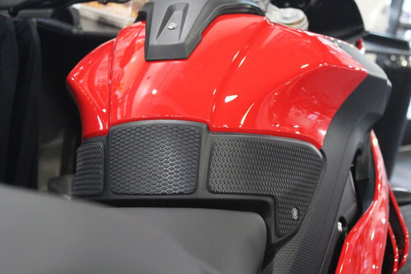 TECHSPEC Tank Grip Pads for BMW S1000 XR (15-19) — photo 3