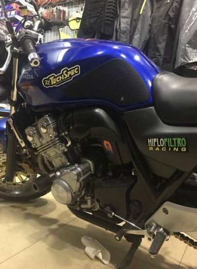 TECHSPEC Tank Grip Pads for Honda CB 400 (00-15) — photo 2