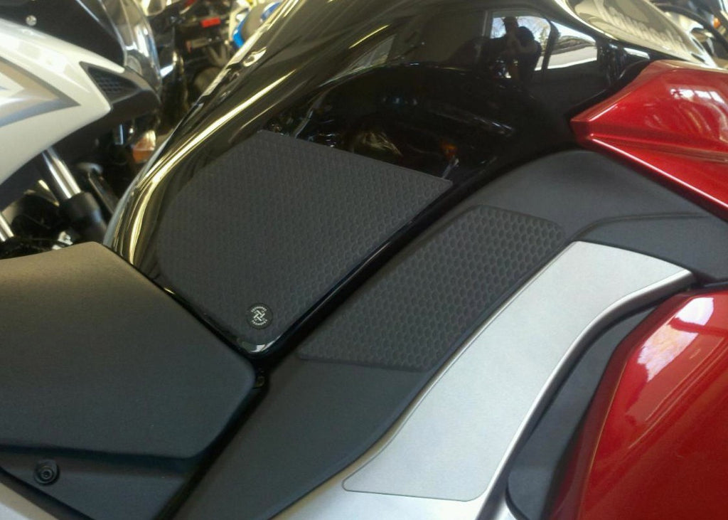 TECHSPEC Tank Grip Pads for Kawasaki Ninja 1000 (11-24) / 1100SX (2025+) / Z1000 (10-13) — photo 1