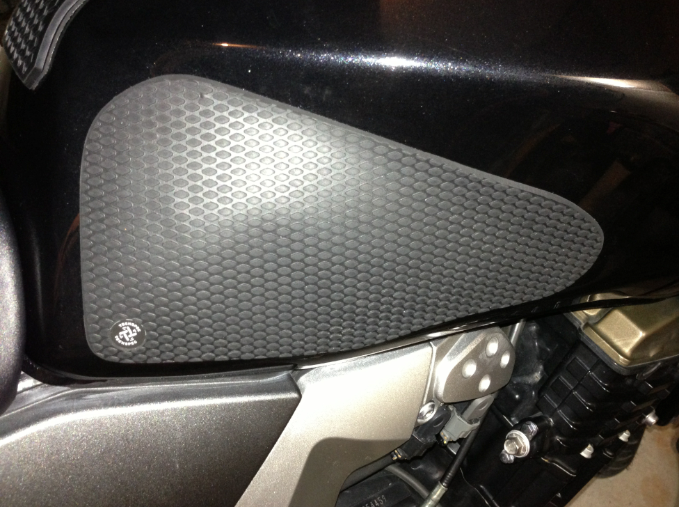 TECHSPEC Tank Grip Pads for Kawasaki Z750 (04-06) Z1000 (03-06) — photo 1