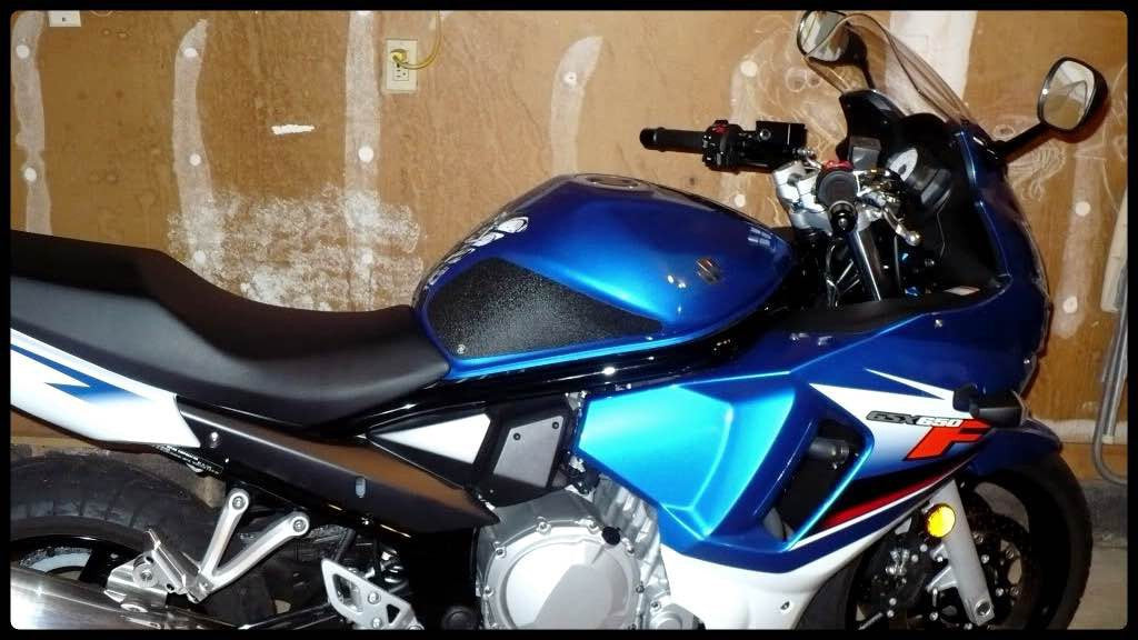 TECHSPEC Tank Grip Pads for Suzuki Bandit / GSX 1250 FA (06-11) — photo 1