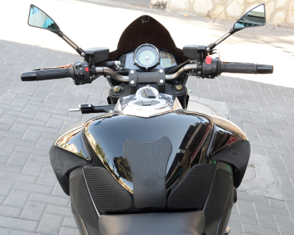 TECHSPEC Tank Grip Pads for Suzuki B-King (06-12) — photo 3