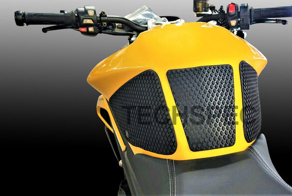 TECHSPEC Tank Grip Pads for Triumph Street Triple 765 / RS (2024+) — photo 2