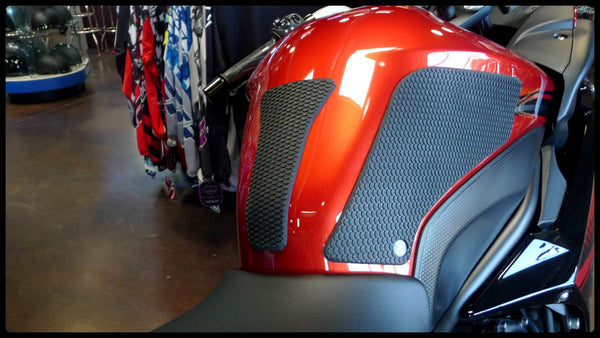 TECHSPEC Tank Grip Pads for Yamaha FZ6 R (10-18) — photo 3