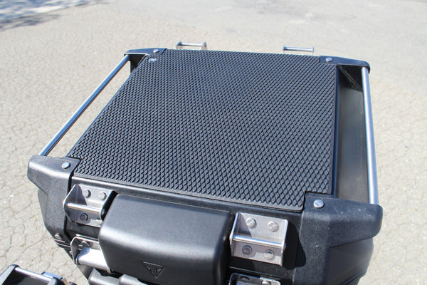 TECHSPEC Pannier Guards for Triumph Givi Outback 37ltr, 42ltr and 48ltr Tail COMBO KIT Snake Skin — photo 2