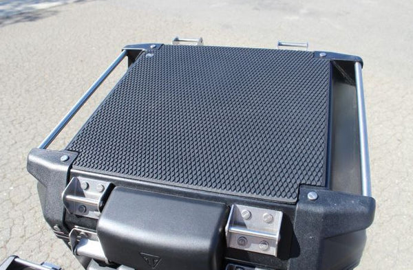 TECHSPEC Pannier Guards for Triumph Givi Outback 42ltr Back/Tail Snake Skin — photo 1