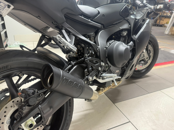 TOCE Visor Tip Full Exhaust - Yamaha R9