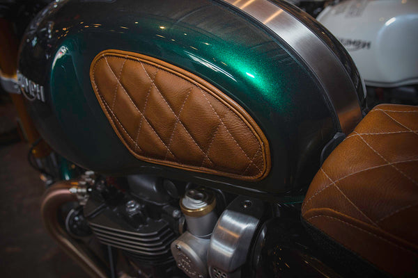 Triumph | Bonneville T100 17-26, Bonneville T120 16-26, Thruxton 16-24, Scrambler 1200 19-23, Speed Twin 1200 19-23 | Diamond | Knee Grips
