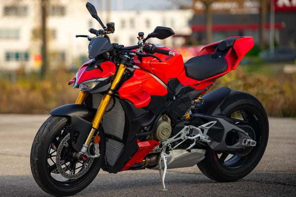 CNC RACING | Screen for Ducati Streetfighter V4  MY2025 - Carbon image 2