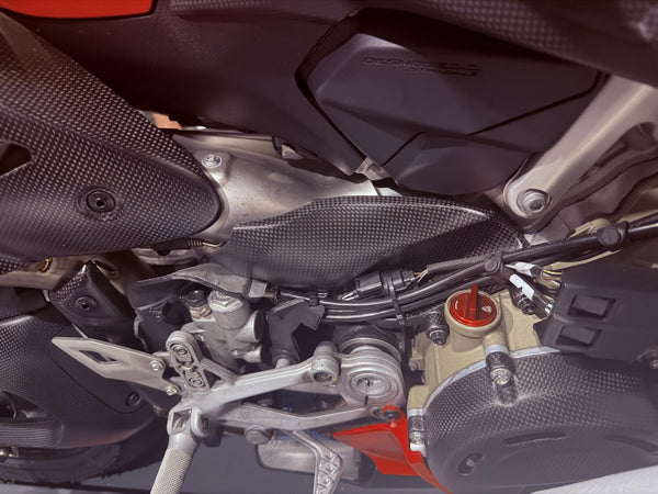 CNC RACING | Carbon Fiber Brake-Side Footpeg Heat Shield for Akrapovič Racing Exhaust – Ducati Panigale V4 2025 image 3