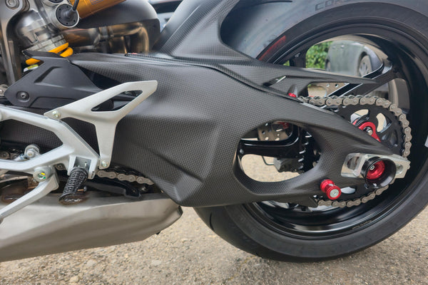 CNC RACING | Carbon Swingarm Covers Left and Right – Ducati Panigale V4 / Streetfighter V4 2025 image 6
