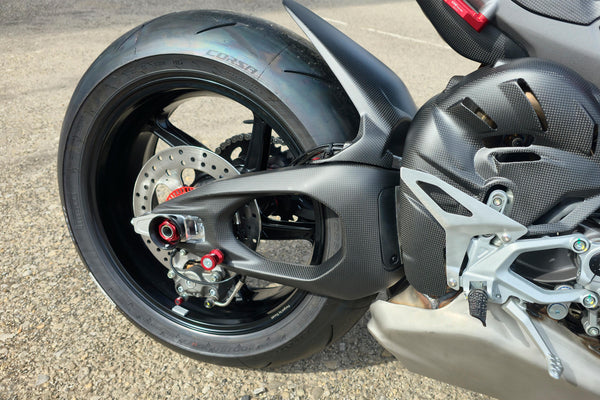 CNC RACING | Carbon Swingarm Covers Left and Right – Ducati Panigale V4 / Streetfighter V4 2025 image 4